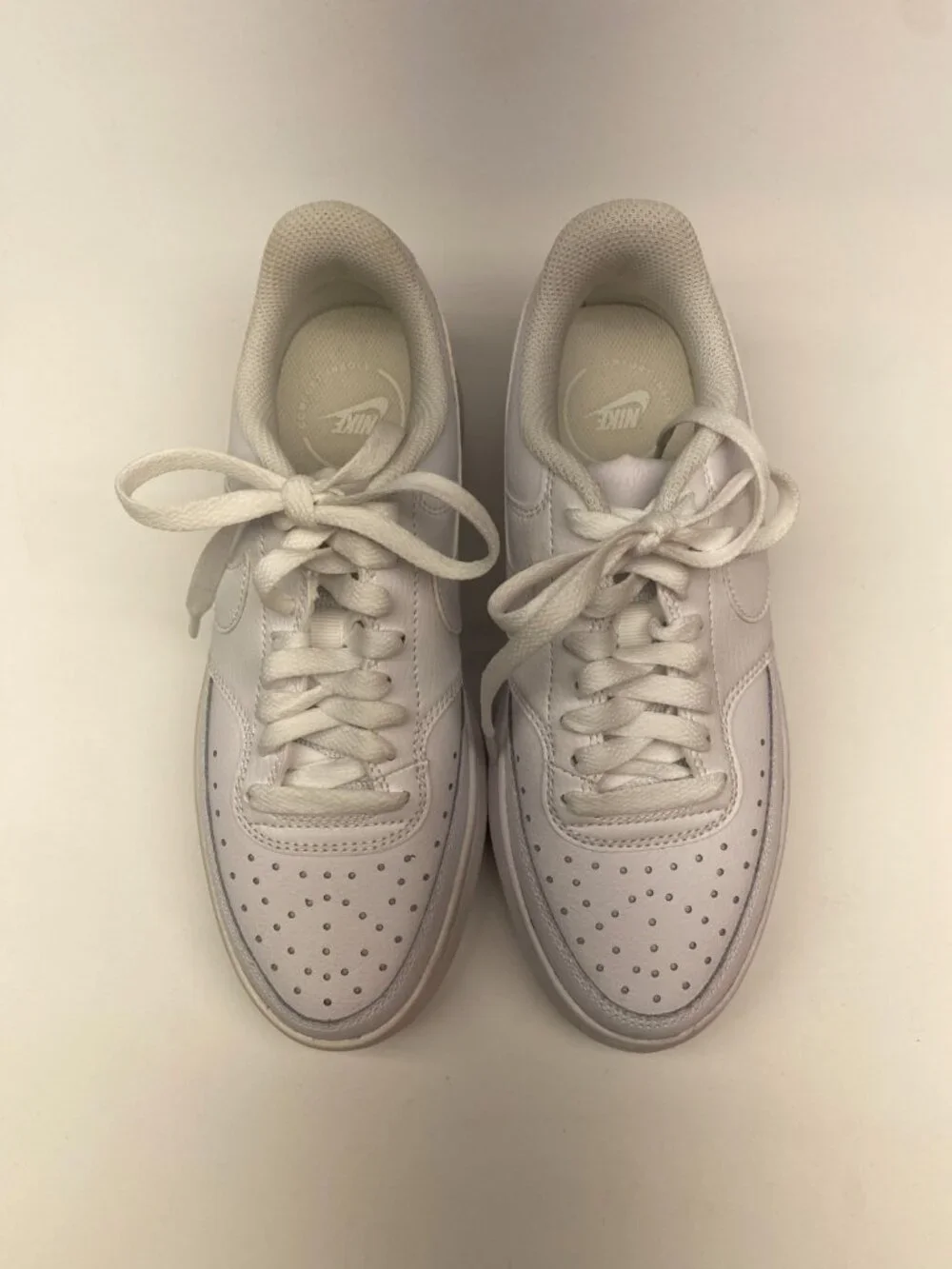 Nike Court Women’s White Leather Platform DM0113-100 Casual Sneakers Sz 6.5